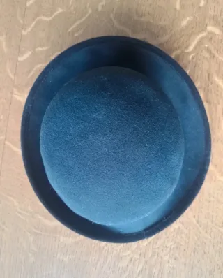 Cappello unisex a falde corte