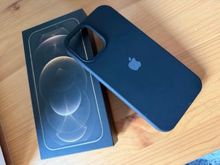 iPhone 12 Pro Max oro