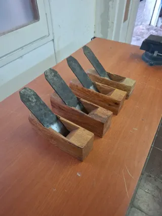 CEPILLOS DE CARPINTERÍA ANTIGUOS ( PRECIO UNIDAD )