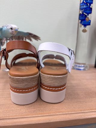 Sandalias Carla Tortosa Cuña Marrón o Blanca