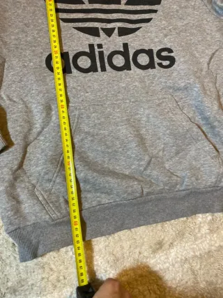Sudadera Adidas Gris y Negra Y2K