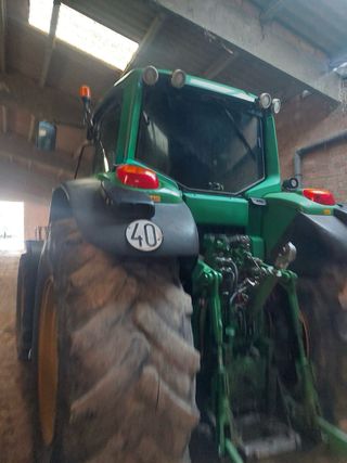 Tractor John Deere con pala frontal 7530