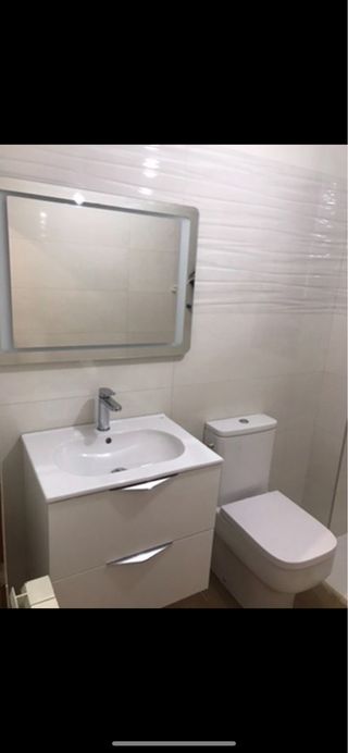 MONTAJE DE BAÑOS