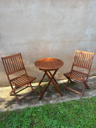 Conjunto mesa y 2 sillas de madera teca