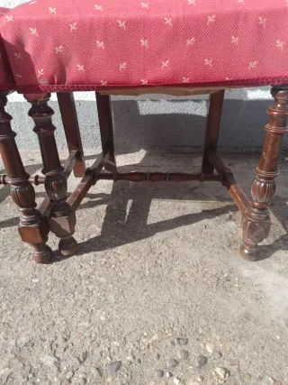 Par de sillas antiguas madera y tela