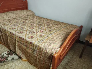 Cama individual de 1,05 con mesita de noche