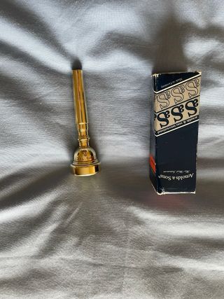 Boquilla Trompeta  Marca: Arnolds and sons 1 1/4c