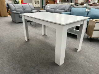 Mesa de comedor blanca