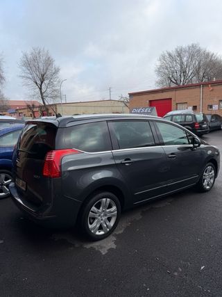 Peugeot 5008 1.6 HDI 2016