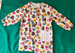 Bata protectora de ropa infantil /casa o colegio
