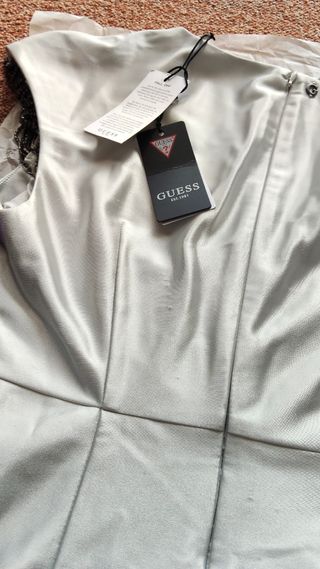 Vestido Guess plateado fiesta