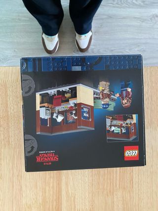 LEGO Icons Stranger Things - La radio Squawk