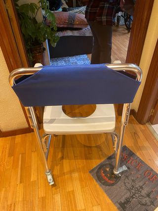 Silla de ducha con ruedas