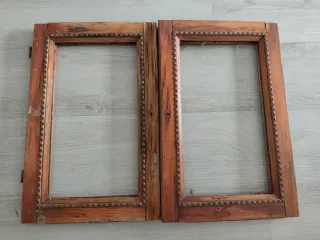 Ventana de madera estilo colonial
