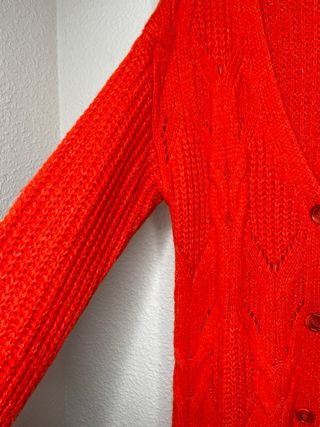 Chaqueta de punto roja larga