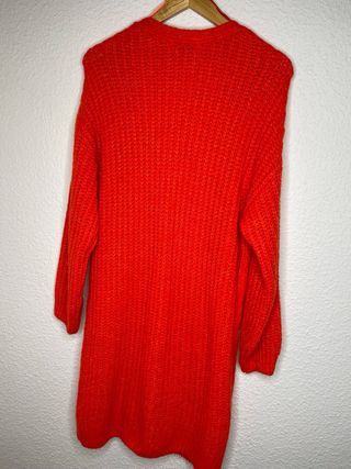 Chaqueta de punto roja larga