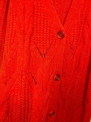 Chaqueta de punto roja larga