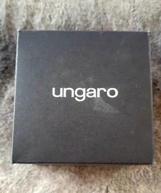 Reloj Ungaro Negro y Plateado