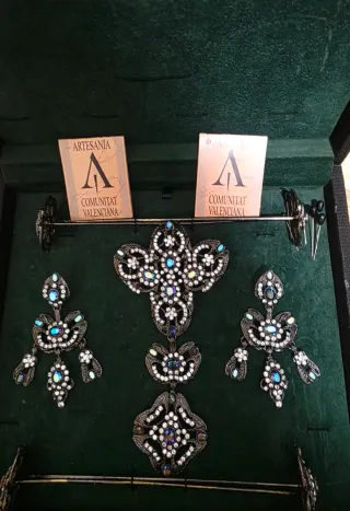 Aderezo Fallera Plata y azul y Gargantilla