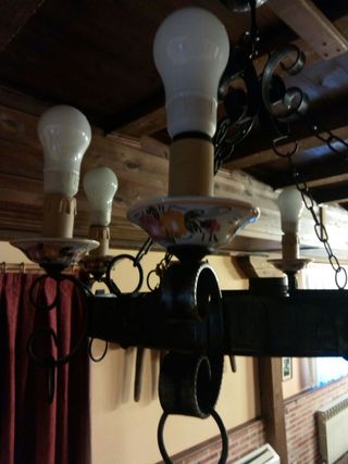 7 Lámparaa rústicas rueda de carro