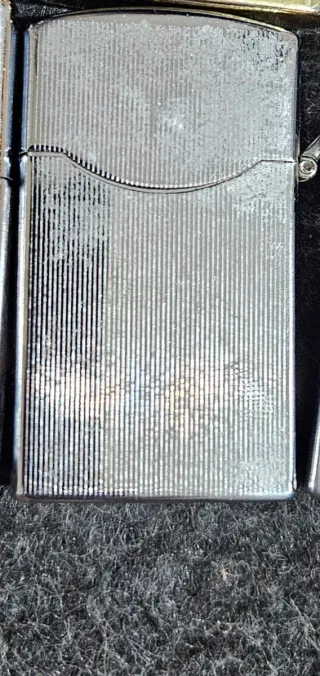 Lote 6 accendini Zippo e altri