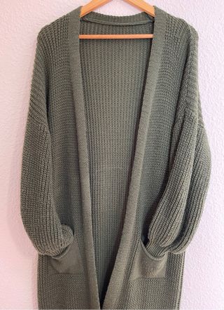 Abrigo largo de punto verde