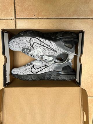 Nike React Vision Negro/Gris