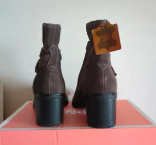 Stivaletti 37 pelle scamosciata marrone