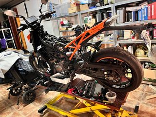 KTM Duke 125cc Naked CAMBIO POR OTRA MOTO A2