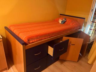 Cama juvenil con almacenaje
