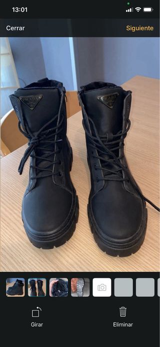 Stivali alti Prada in nero