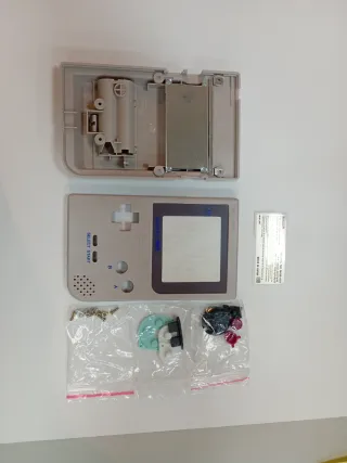 Carcasa Nintendo Game Boy Pocket. Nueva.