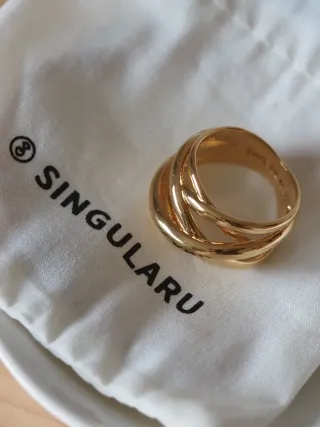 Anillo Singularu plata bañado en oro