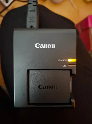 Cámara Canon EOS 4000D