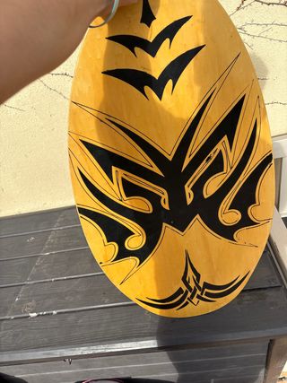 Tabla de surf de orilla con diseño