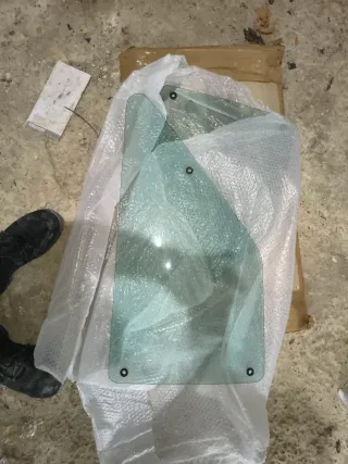 Vetri posteriori Ford Escort RS Turbo colore fumé