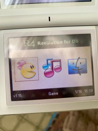 Nintendo DS Lite + funda y varios juegos