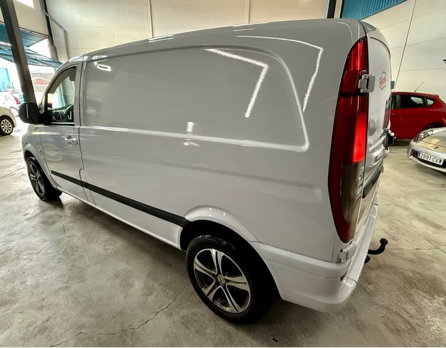 Mercedes-Benz Vito 3Plazas etiqueta Bola remolque