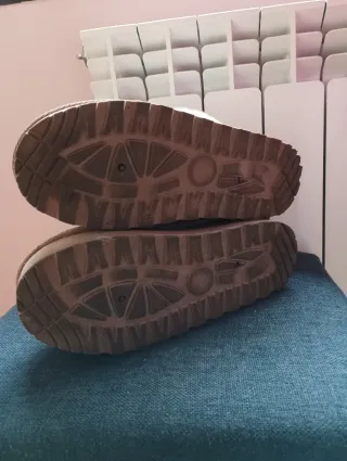 Botas beige con plataforma y pelo