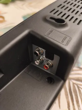 Barra de Sonido Philips HTL2100. Mando a distancia