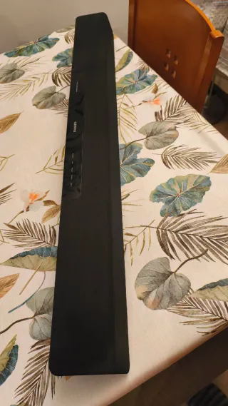Barra de Sonido Philips HTL2100. Mando a distancia