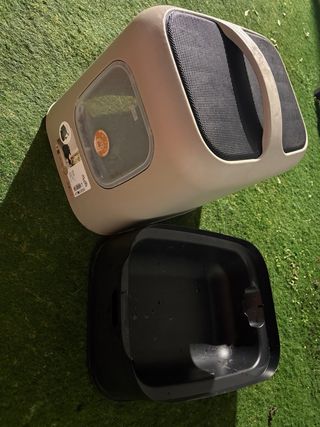 Arenero Gato Cerrado