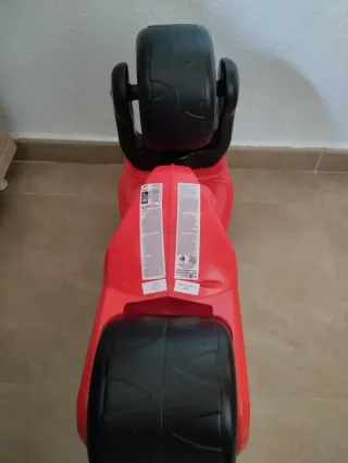 Correpasillos Moto Roja a estrenar!