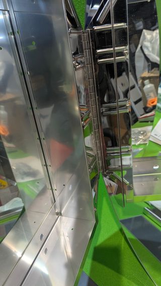 Armario de aluminio ovalado 1 puerta