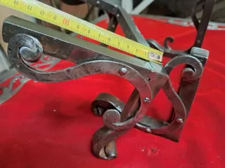 Repisa de forja artesanal morez