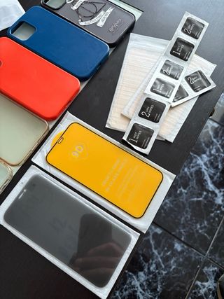 Confezione di protezioni per iPhone 12