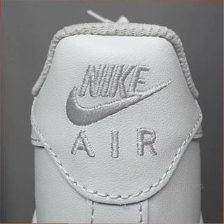 Nike AF1 Low Blanco Talla 39 Diseño Aeronáutico