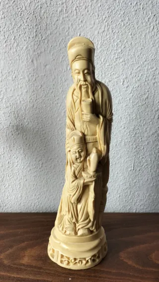 Figura vintage sabio chino resina
