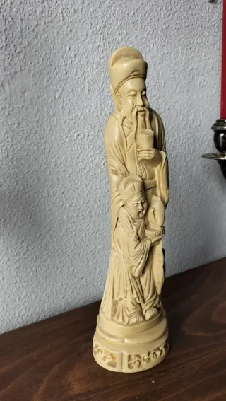 Figura vintage sabio chino resina