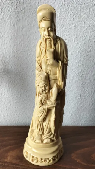 Figura vintage sabio chino resina